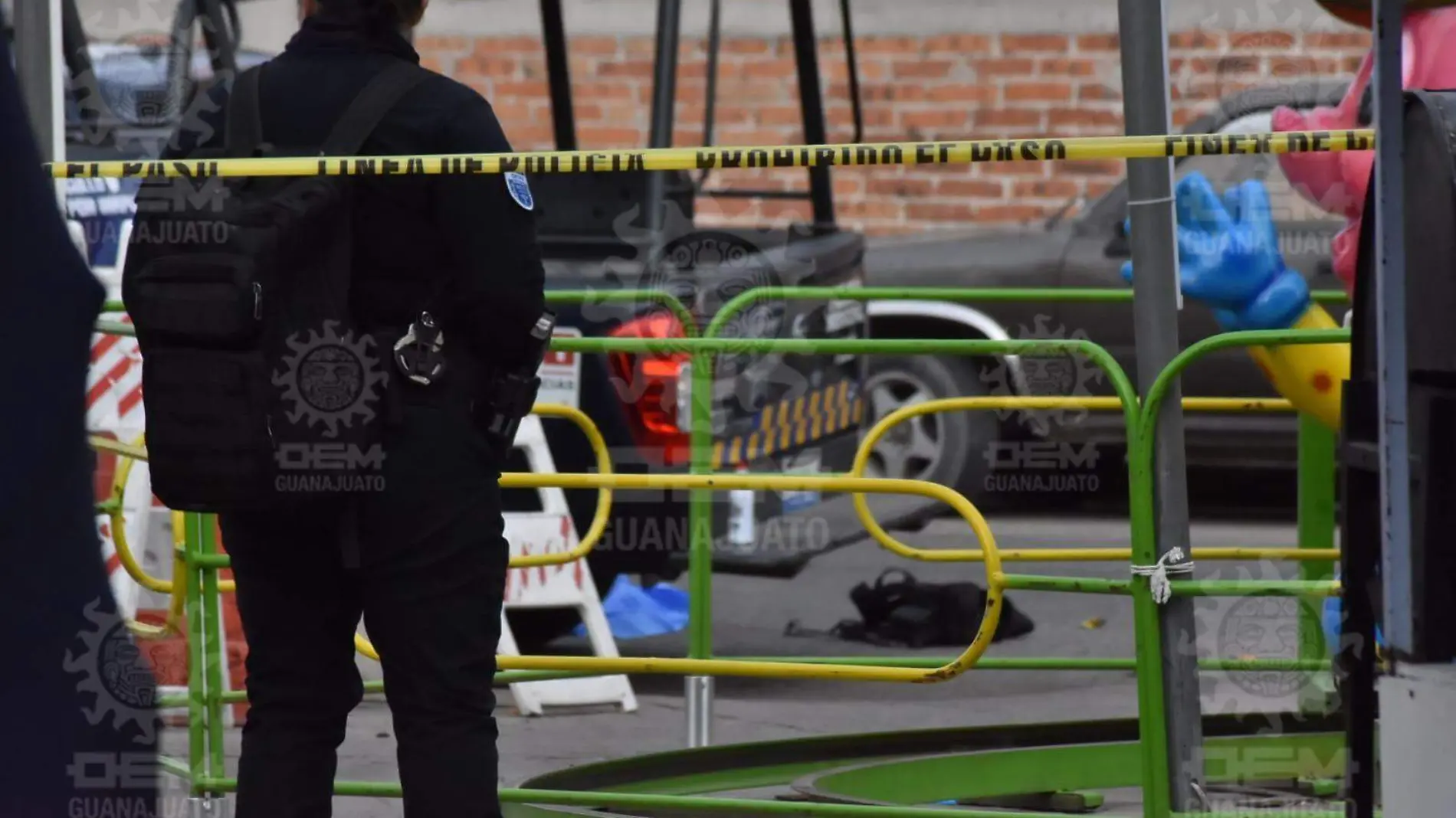 Asesinan a policía en Plaza del Comercio en Irapuato (3)